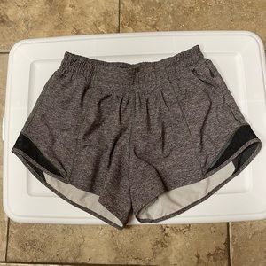 Lululemon Hotty Hot Shorts Size 6, Low Rise, 4 Inch